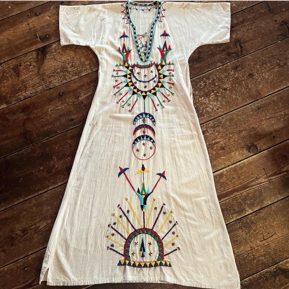 Dresses & Skirts - Vintage 60s/70s Embroidered Siwa caftan